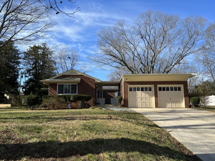 632 Greenway Dr, Statesville, NC 28677 - photo 1