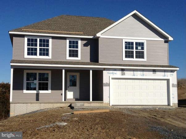 9425 Lindale Ave, Greencastle, PA 17225 - photo 1