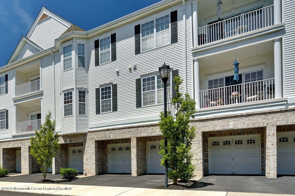 113 Potts Rd unit 13, Morganville, NJ 07751 - photo 1