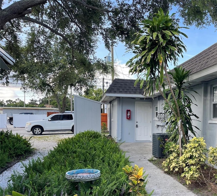 Private Entryway