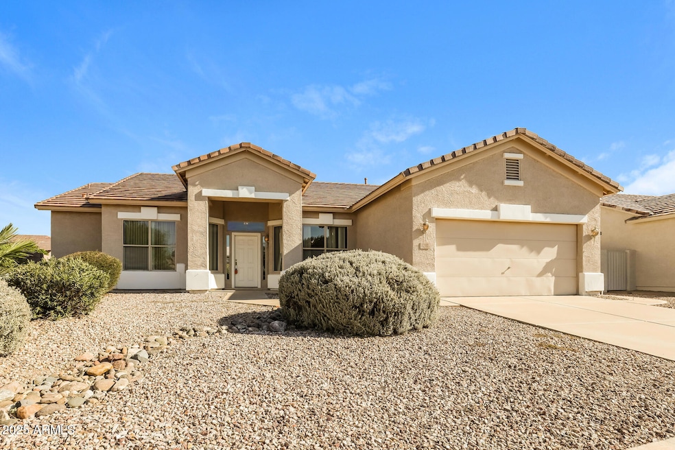 1-photo-Front-View-0cd3c4b1-de04-4946-81