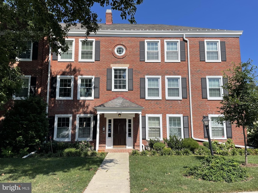 3046 S Abingdon St unit A1, Arlington, VA 22206 - photo 1