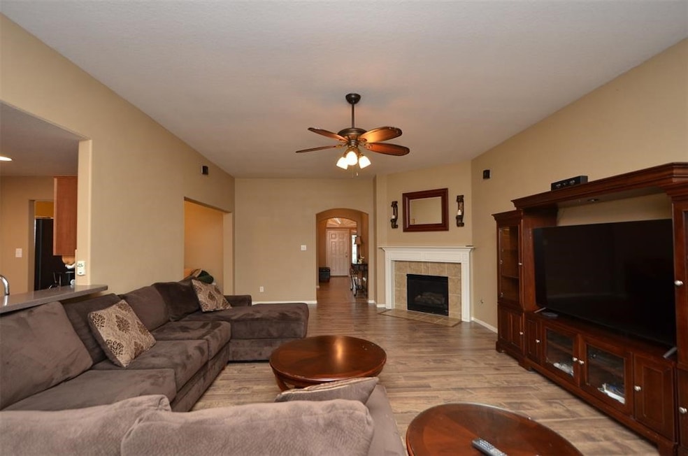 4818 Wilderness Glen Ct, Katy, TX 77449 - photo 1