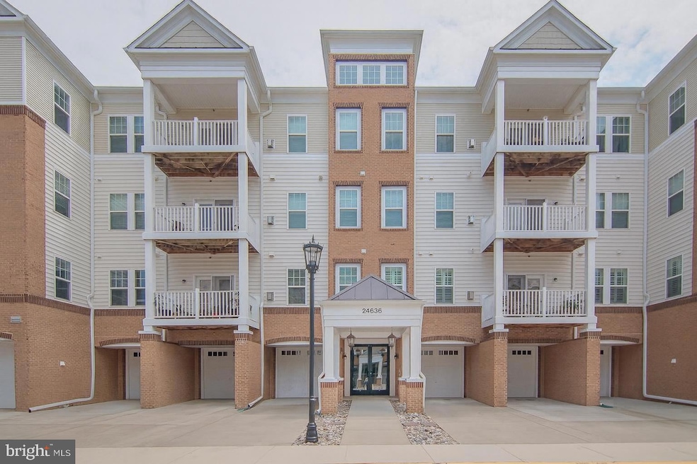 24636 Woolly Mammoth Terrace unit 401, Aldie, VA 20105 - photo 1