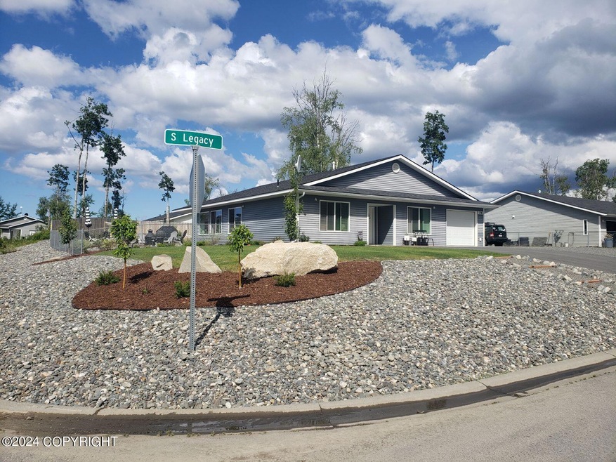 278 S Legacy Loop