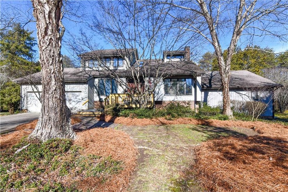 4205 Swansea Ct., High Point.  Welcome Home!