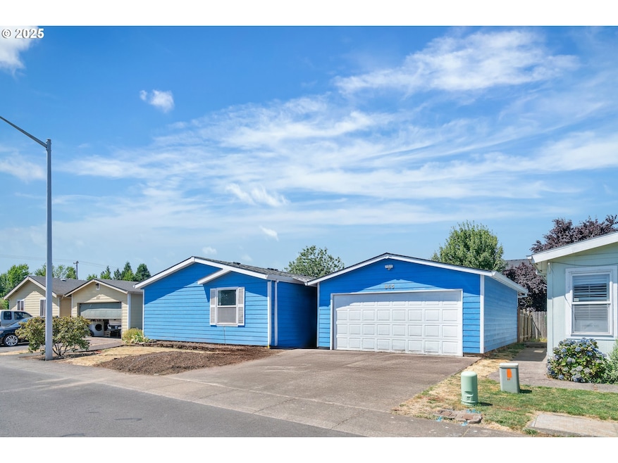 845 Fescue Ave unit 35, Woodburn, OR 97071 - photo 1