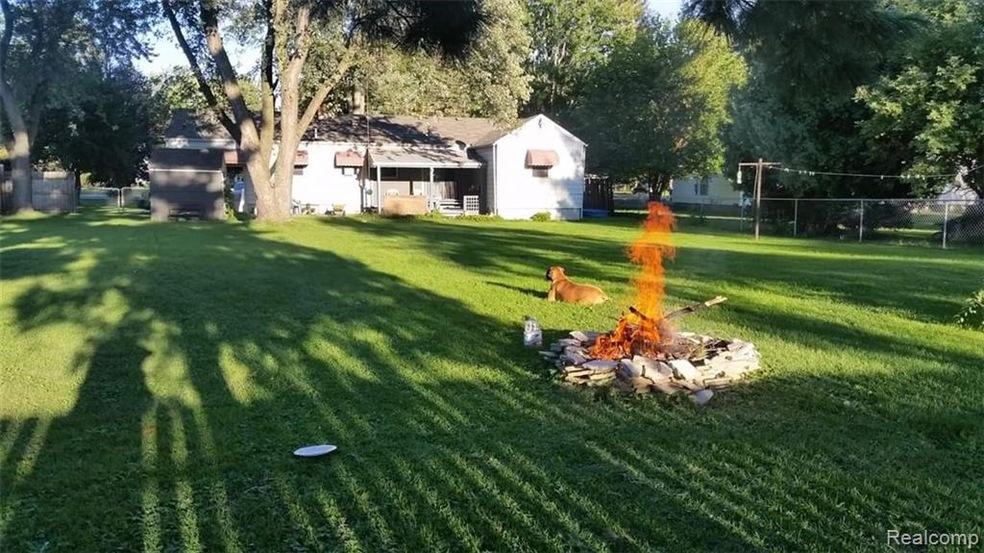 2069 Covert Rd, Burton, MI 48509 - photo 1