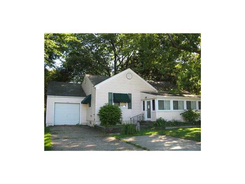 2319 Loveland Ave, Erie, PA 16506 - photo 1