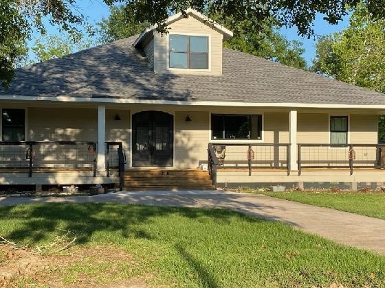 208 N Shirley St, Alvin, TX 77511 - photo 1