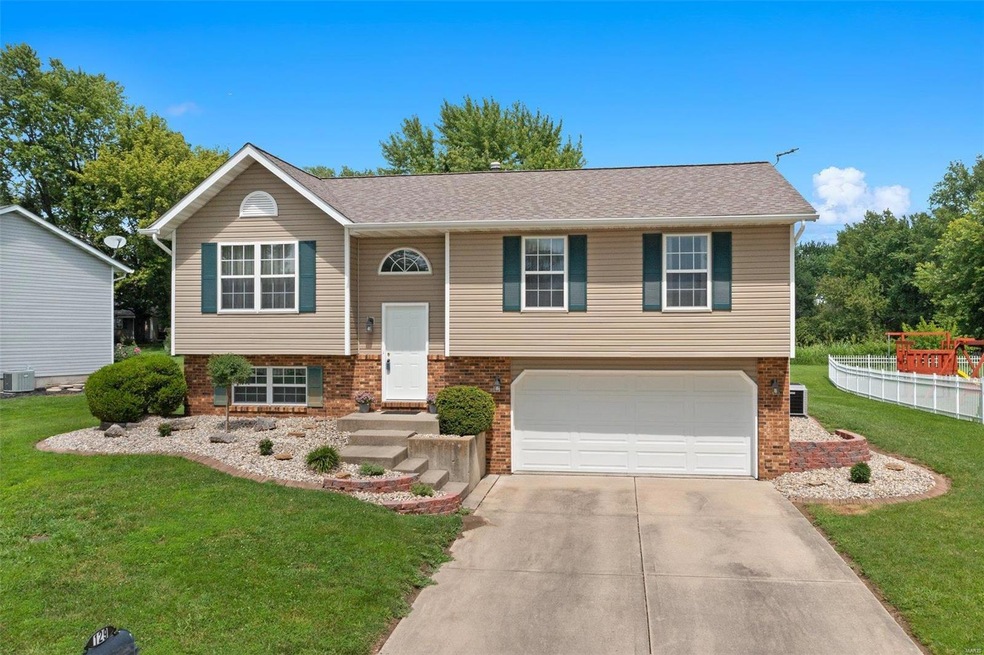 129 Ridge Dr, Maryville, IL 62062 - photo 1