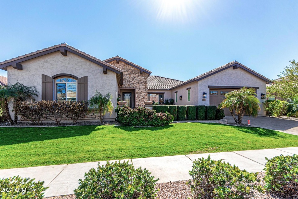 Fabulous Curb Appeal!