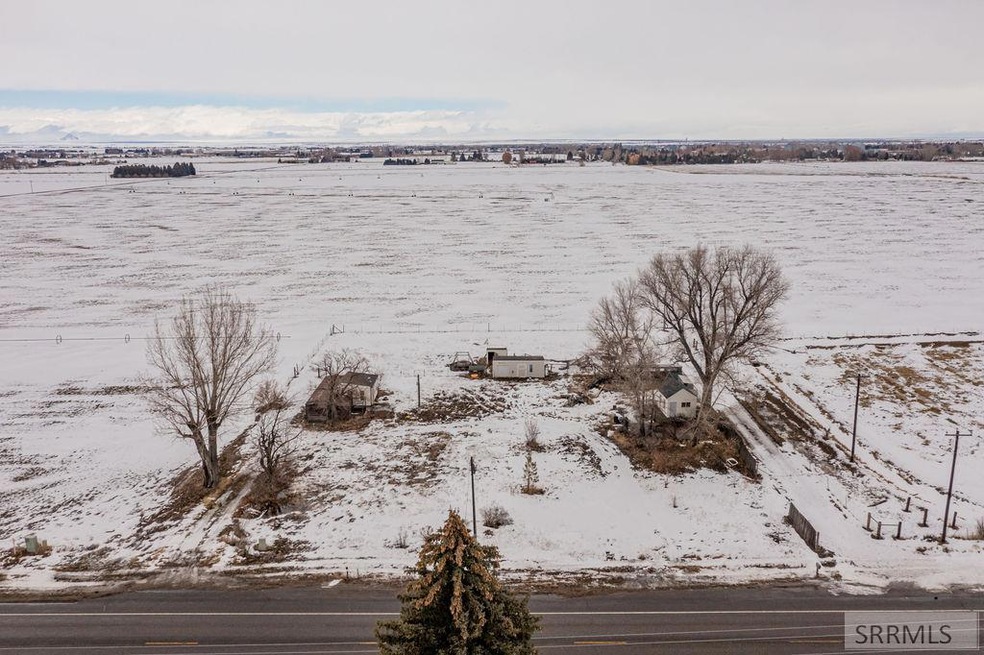 778 W Highway 39, Blackfoot, ID 83221 - photo 1