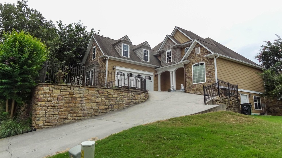 276 Avenue of The Oaks, Rock Spring, GA 30739 - photo 1