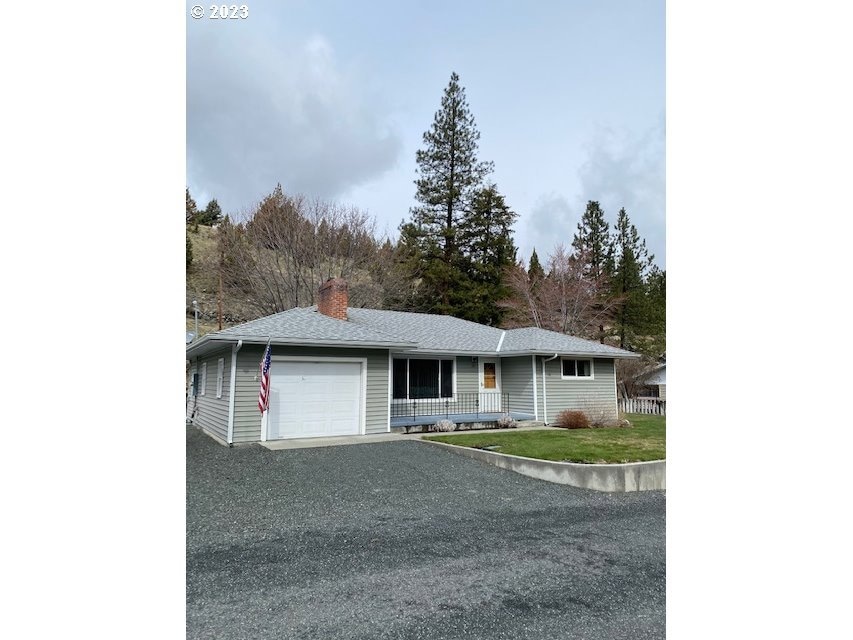 127 N Humbolt St, Canyon City, OR 97820 - photo 1