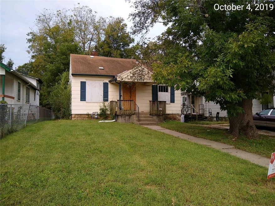 7026 Bales Ave, Kansas City, MO 64132 - photo 1