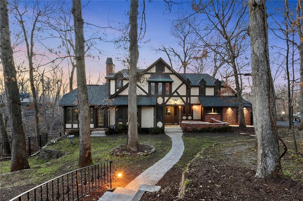 43 Rainbow Ct SE, Cedar Rapids, IA 52403 - photo 1