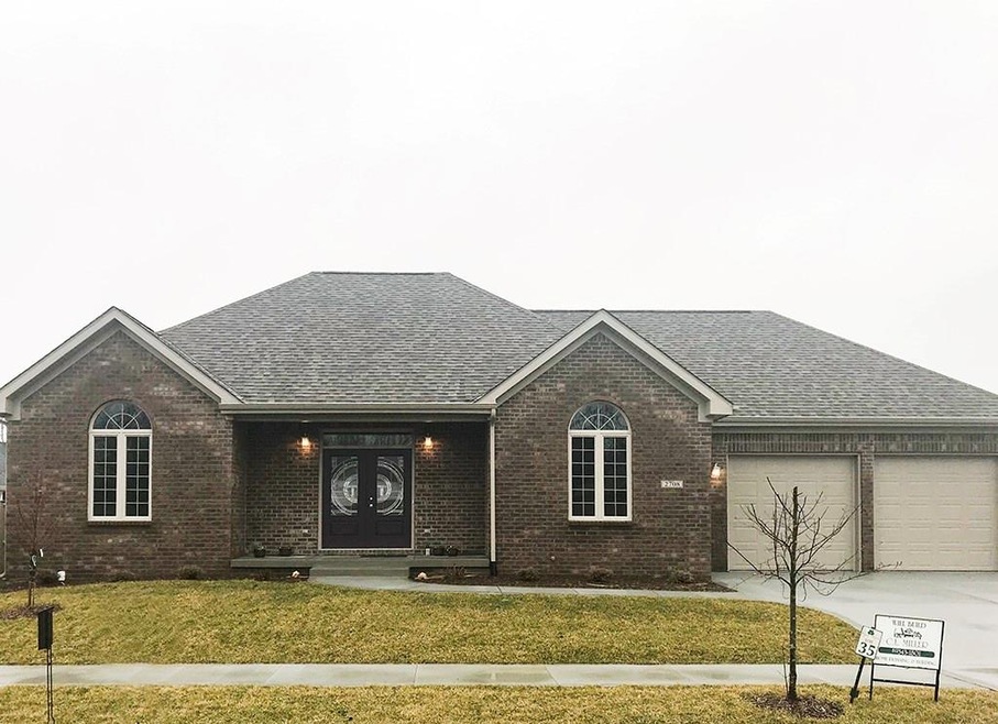 2708 Poplar Woods Ln, Columbus, IN 47203 - photo 1