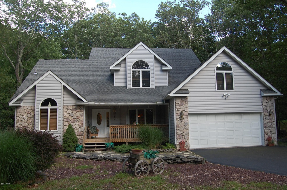 137 Broadmoor Dr, Hawley, PA 18428 - photo 1