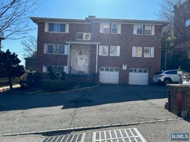 8 Leary Ln unit 2, Edgewater, NJ 07020 - photo 1