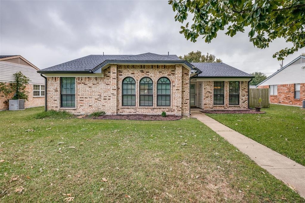 1208 Devonshire Ln, Wylie, TX 75098 - photo 1