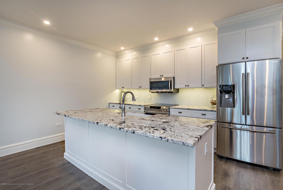 100 rp kitchen