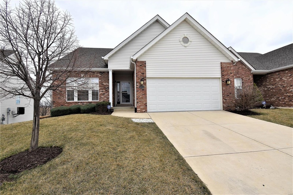 6853 Kensington Dr, Maryville, IL 62062 - photo 1