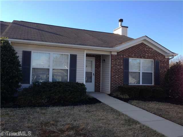 Exterior Front. Like new end unit Townhome with 1244 sq ft. Privacy fence.