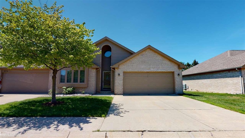 Large driveway and 2 car garage
