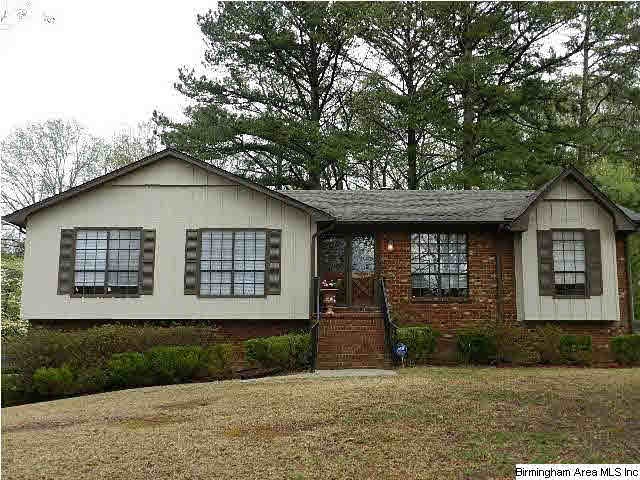 2413 Leigh Dr, Center Point, AL 35215 - photo 1