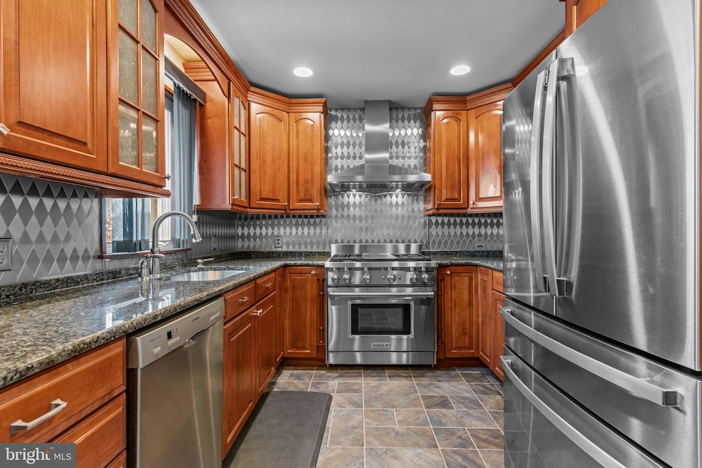 9029 Eastview Rd, Philadelphia, PA 19152 - photo 1