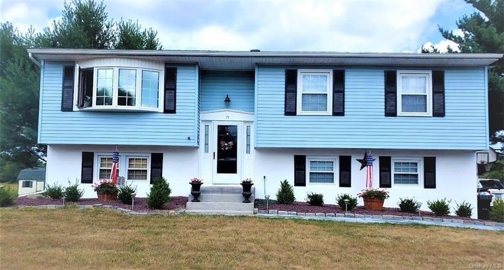 15 New Castle Dr, Washingtonville, NY 10992 - photo 1