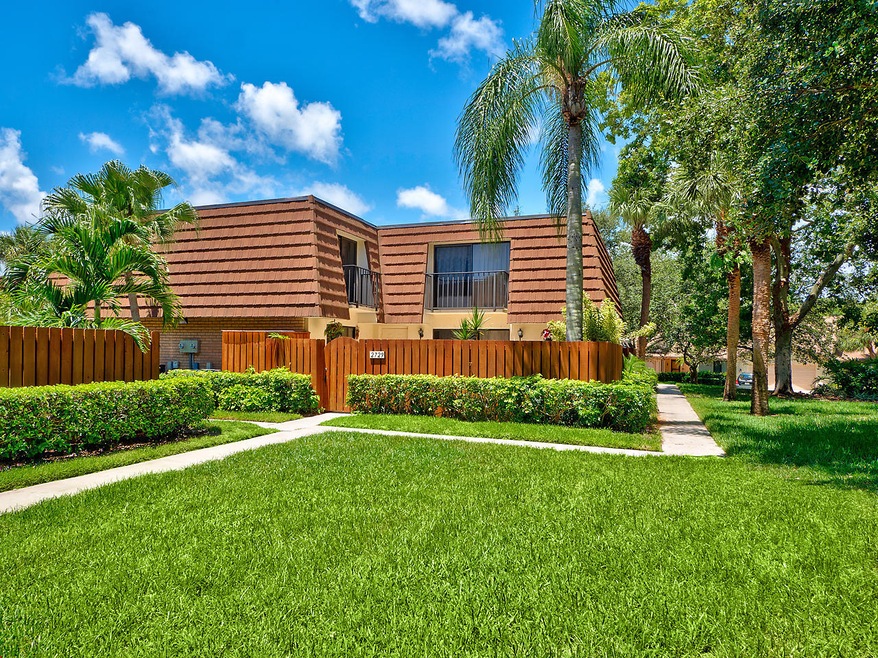 2729 27th Ct, Jupiter, FL 33477 - photo 1