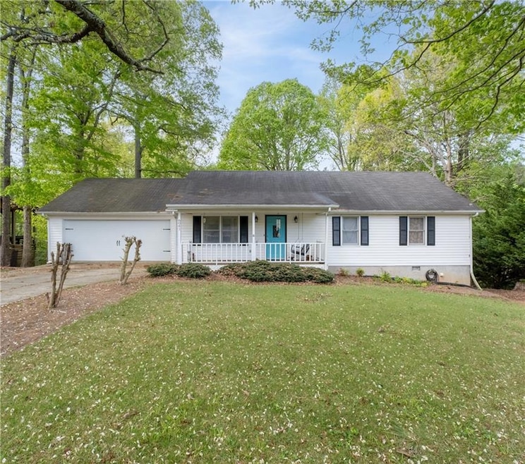 Single story home featuring crawl space, covered p