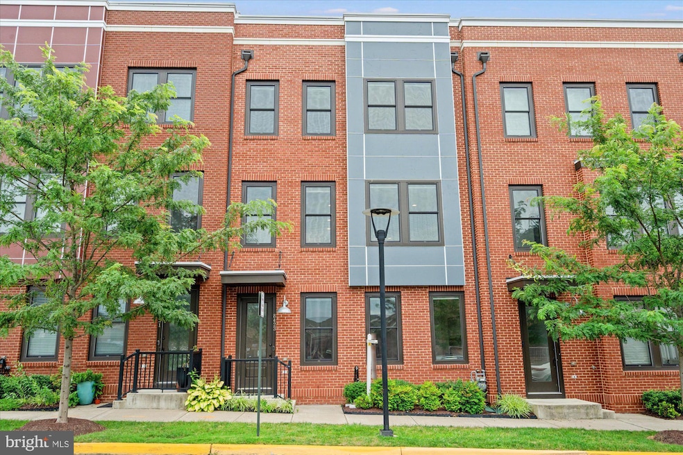 8423 Reformatory Way, Lorton, VA 22079 - photo 1