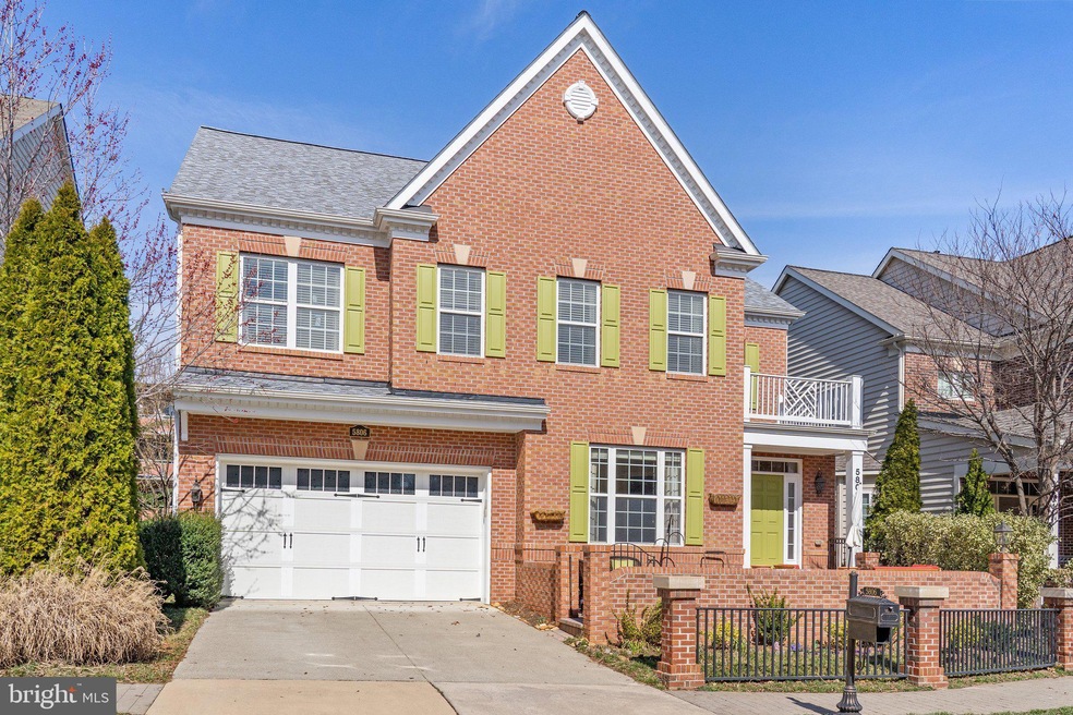 5806 Falls Gate Ct, Falls Church, VA 22041 - photo 1