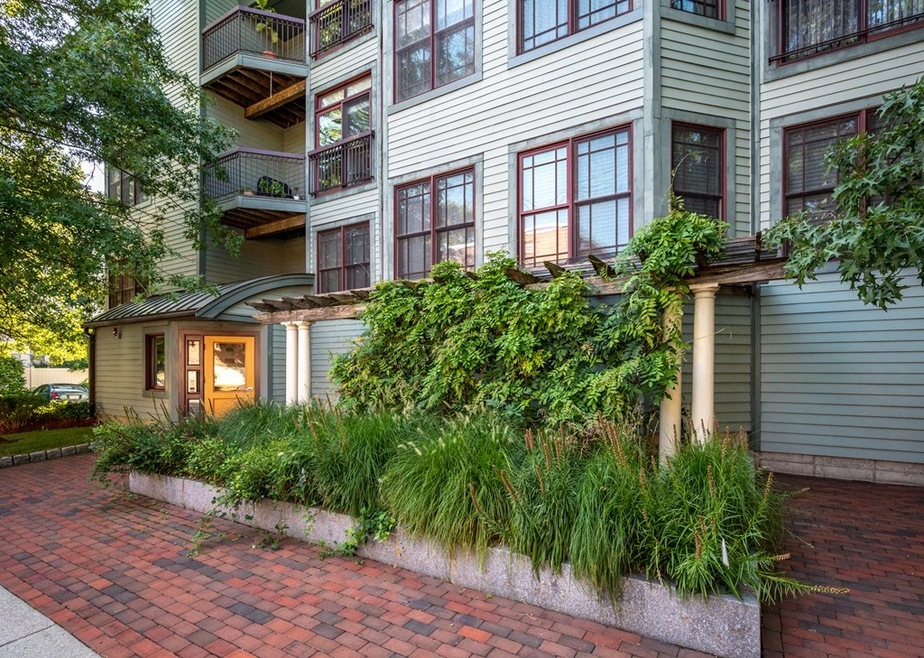 195 High St unit 301, Brookline, MA 02445 - photo 1