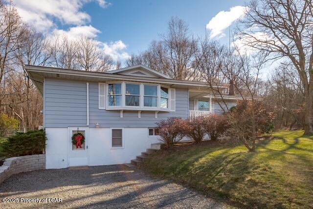 552 Woodlawn Ave, Mountain Top, PA 18707 - photo 1