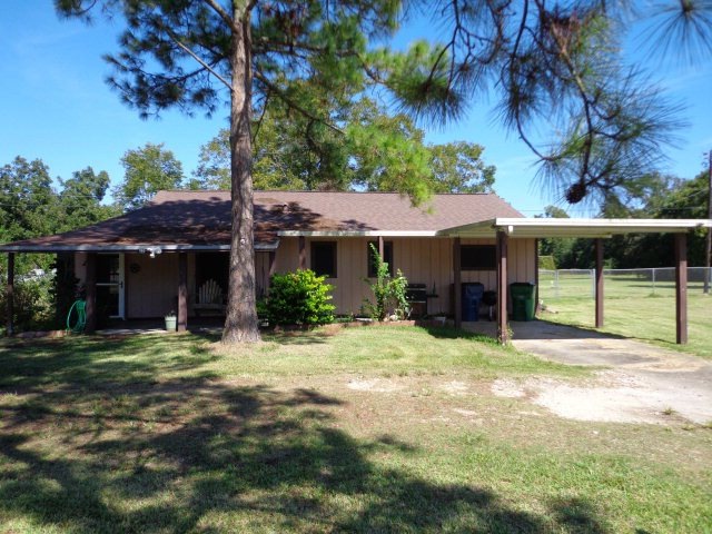 813 Masonic Oak Dr, Brazoria, TX 77422 - photo 1