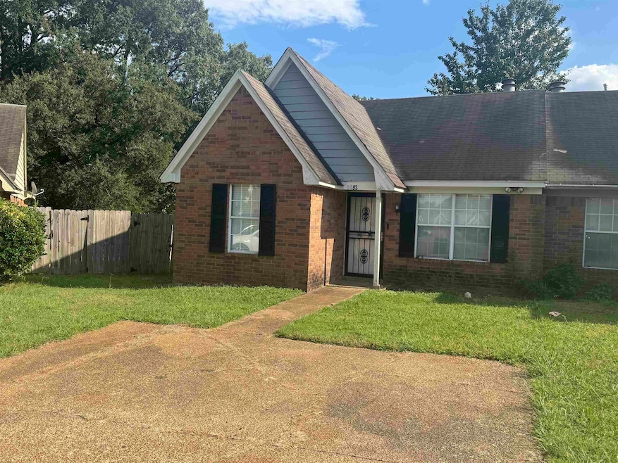 Pending $105,000 • Co-Listing Agent