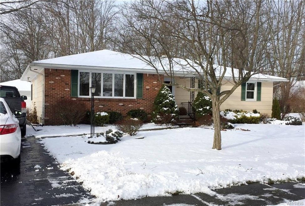 1620 Master St, North Tonawanda, NY 14120 - photo 1