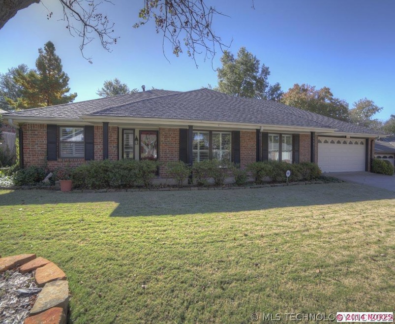 2541 Regency Rd, Bartlesville, OK 74006 - photo 1