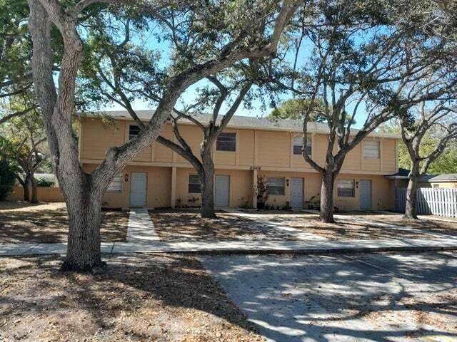 2016 S 10th St unit C, Fort Pierce, FL 34950 - photo 1