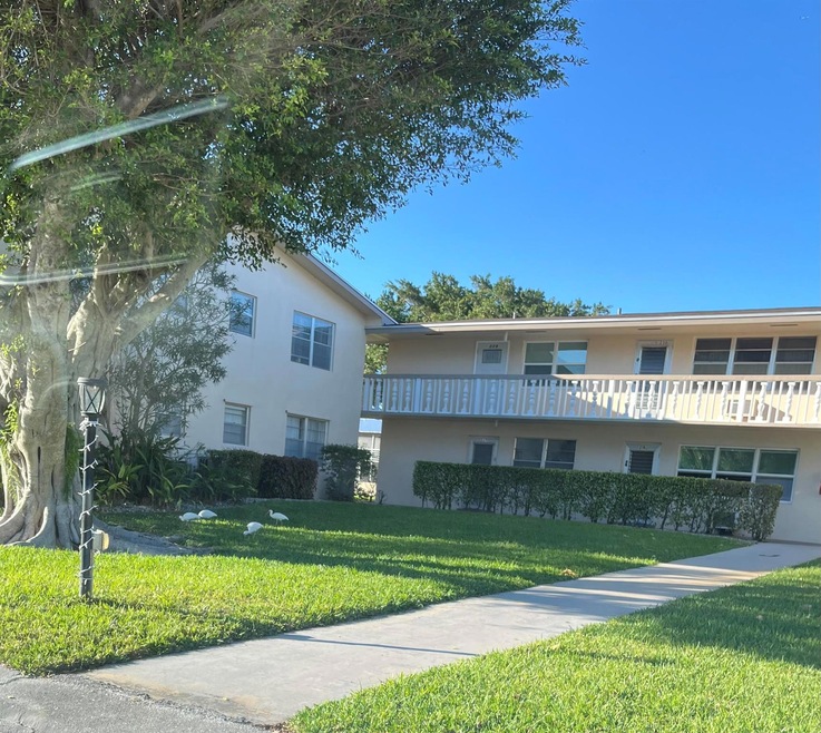 9 Norwich A, West Palm Beach, FL 33417 - photo 1