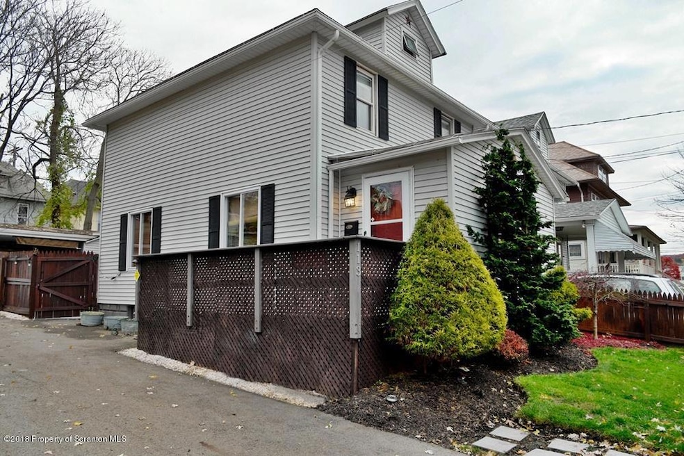 113 Walnut St, Scranton, PA 18509 - photo 1