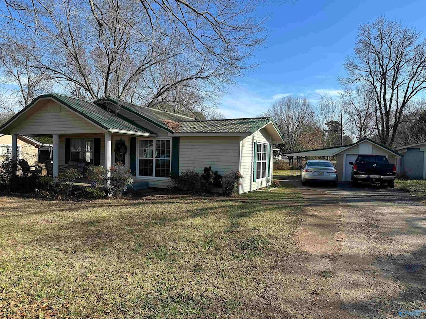 609 Idlewild St, Boaz, AL 35957 - photo 1