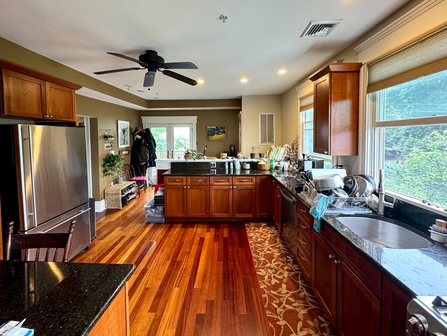 205 Summer St unit 3, Somerville, MA 02143 - photo 1