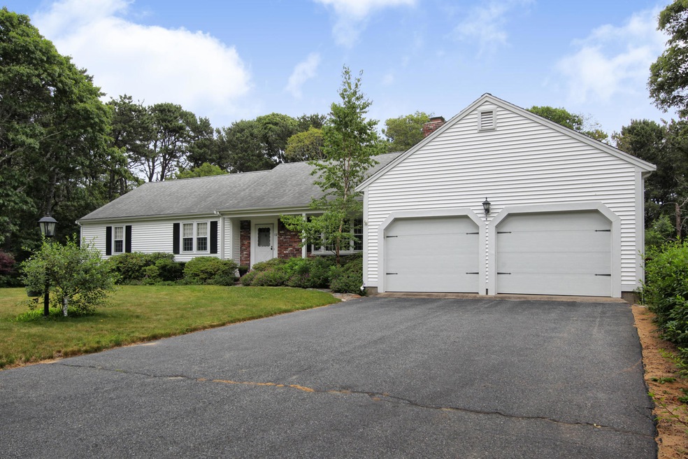 12 Dundee Dr, Yarmouth, MA 02675 - photo 1