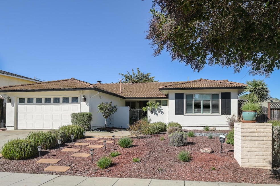 Sold $1,710,000 • Co-Listing Agent