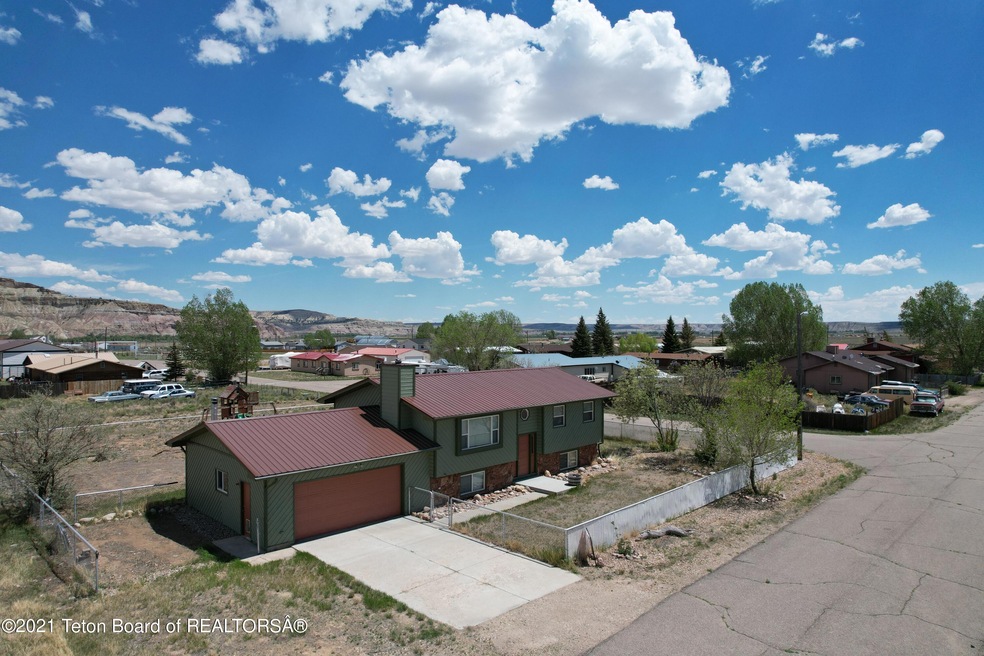723 S Valley Rd, La Barge, WY 83123 - photo 1
